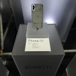 背面藏块点阵屏：Nothing Phone 4a Pro评测，中端机也能有趣
