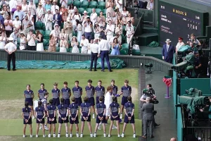 13岁离家400英里!温网两冠王辛纳的成长密码 13岁离家400英里!温网两冠王辛纳的成长密码