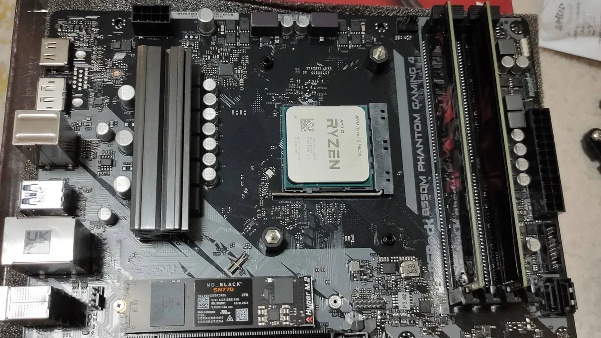 这 4 颗 AMD 处理器该换了:再打游戏就是亏钱