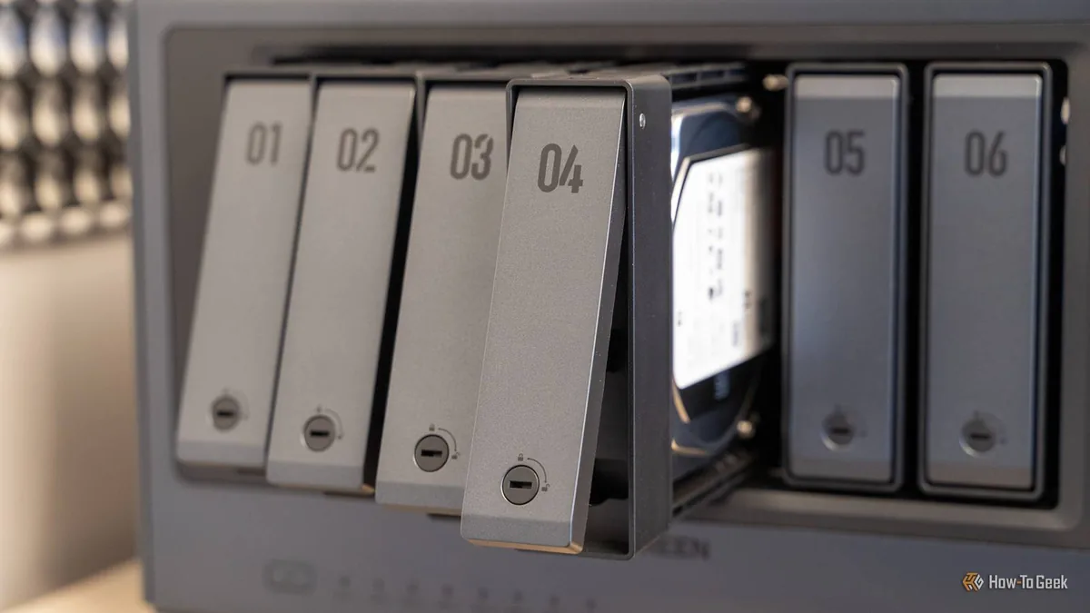 硬盘做到 16TB，RAID 5 反而变成定时炸弹