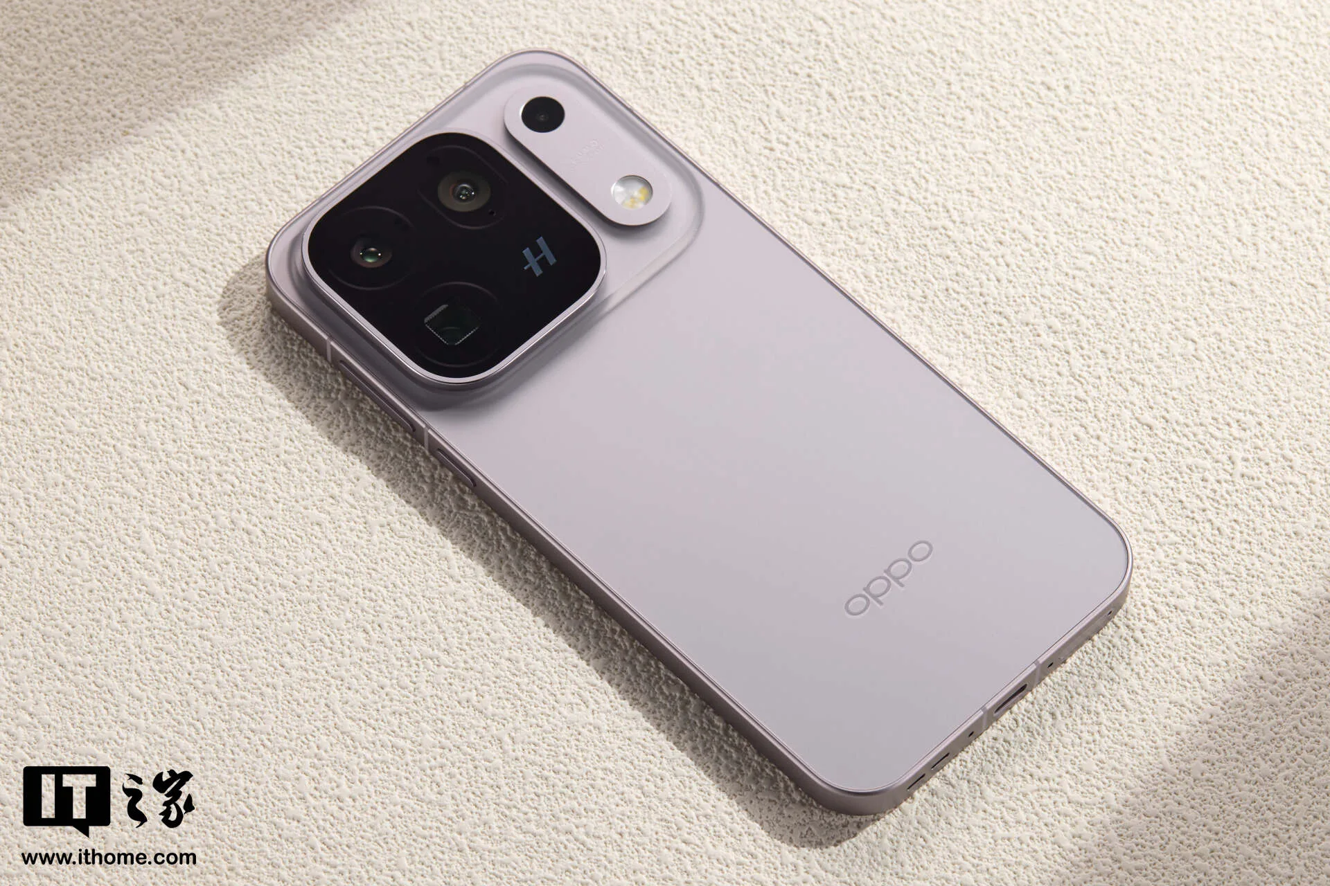 图片来源:IT之家 OPPO Find X10 Pro Max 发布:首发三 2 亿像素镜头群