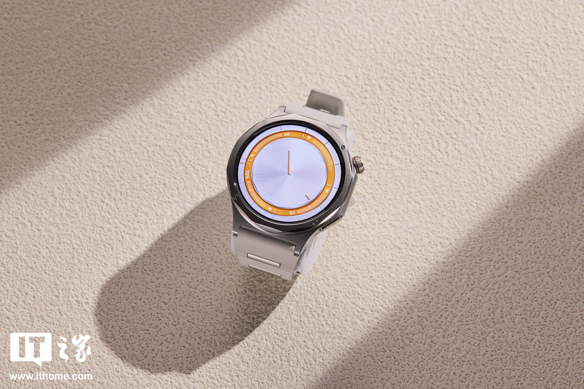 图片来源:IT之家 OPPO Watch X3 寰月钛配色图赏