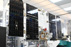 谷歌送芯片上太空:太空数据中心还要 1800 次发射 cdcc8d75899969fd96611e99a27db6ed_header