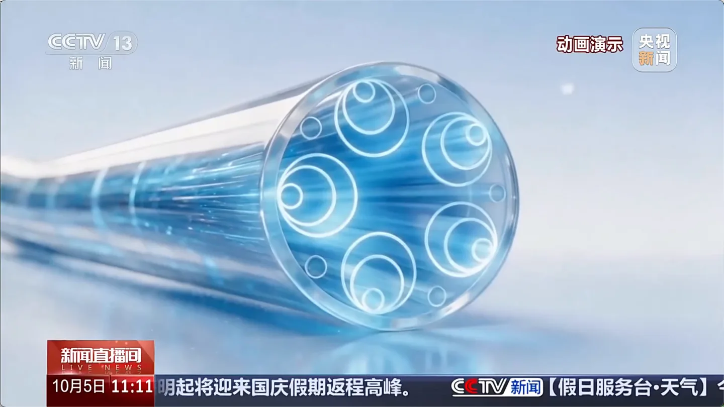 图片来源:IT之家 宁夏中卫智算中心间部署的空心光纤(示意图)